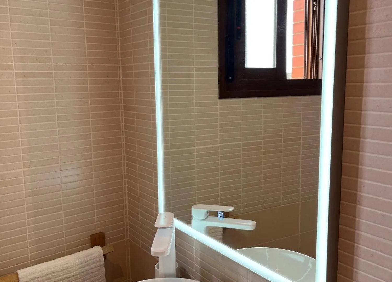 Duplex Con Terraza Privada Y Parking A 15 Minutos De Sevilla Dos Hermanas