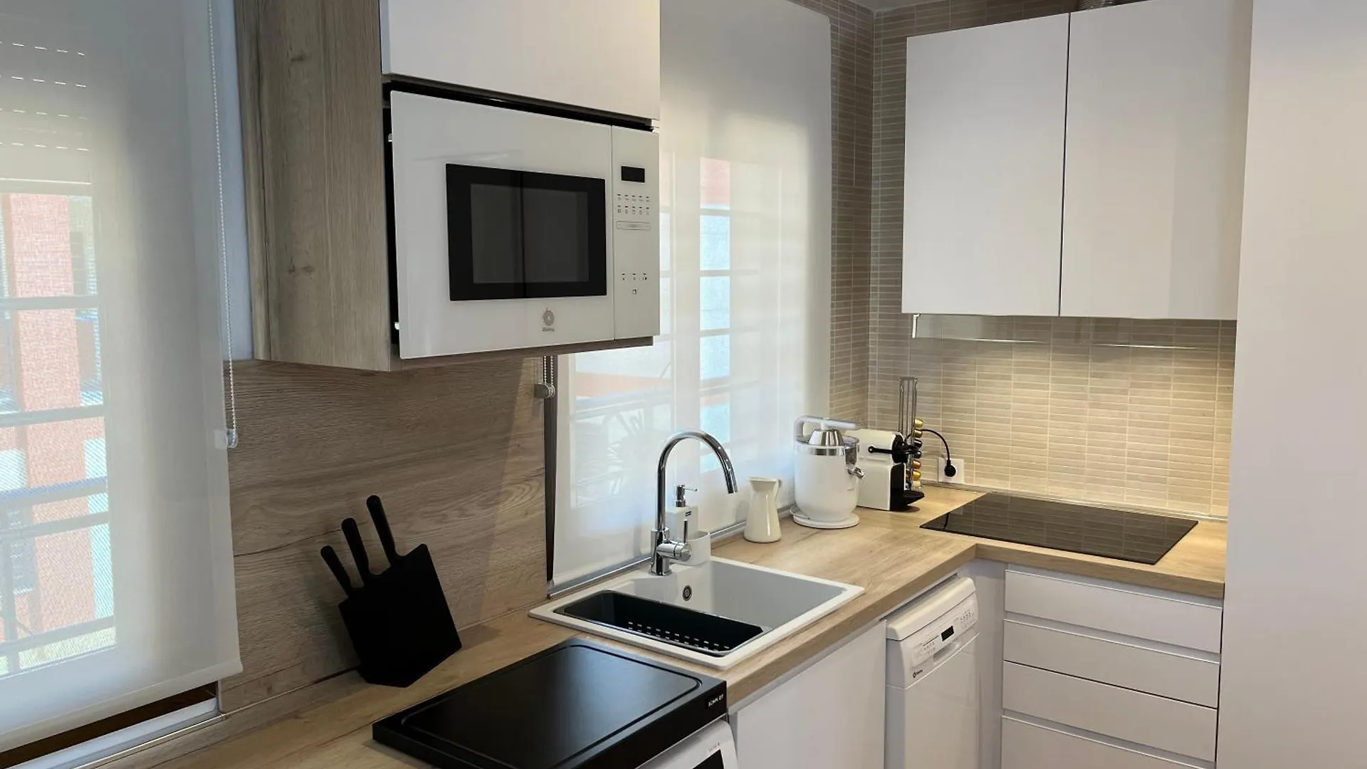 Apartment Duplex Con Terraza Privada Y Parking A 15 Minutos De Sevilla Dos Hermanas